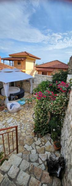 Villa Porta Qeparo